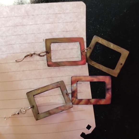 Earrings Hand Crafted Sea Shell type beads greyish blue. - Picture 4 of 4